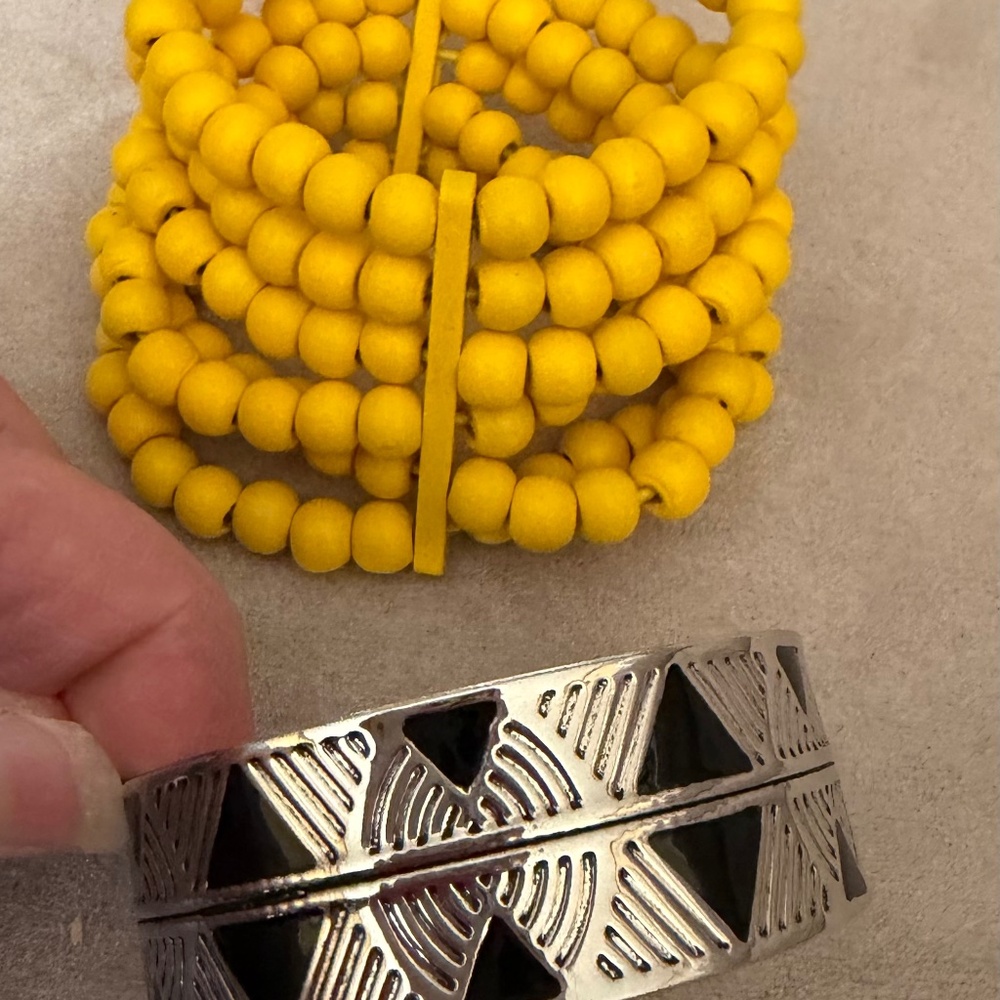 Set of 2 bracelets